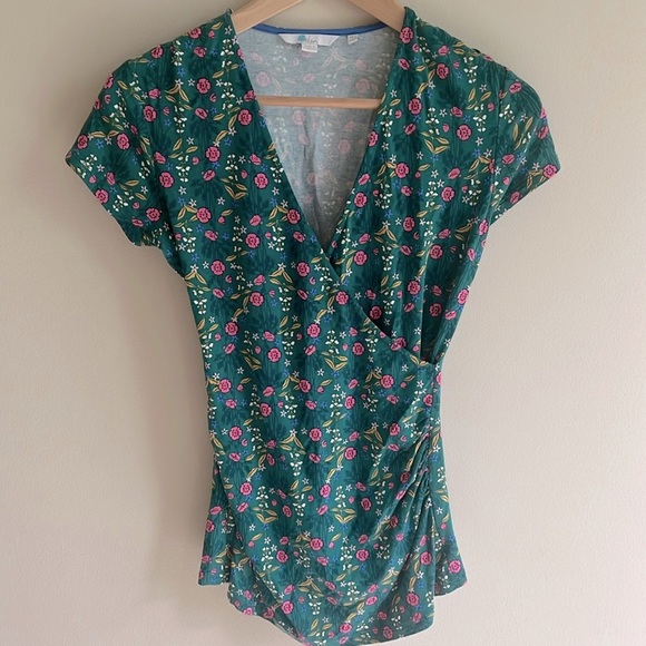 Boden Short Sleeve Floral Top Sz 2 - Picture 1 of 3